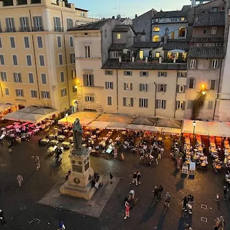 Vista Su Campo De Fiori דירה *